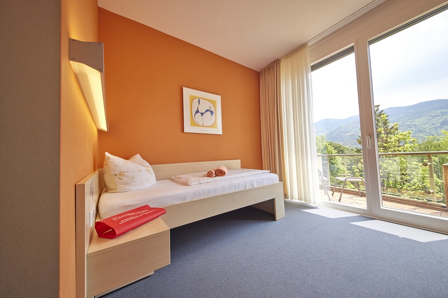 Die Zimmer der Römerberg-Klinik bieten eine moderne Wohlfühl-Atmosphäre. Die Zimmer der Römerberg-Klinik bieten eine moderne Wohlfühl-Atmosphäre.