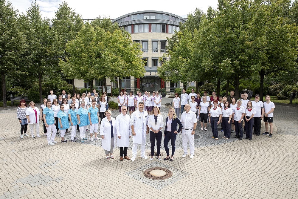 Das Team der Knappschafts-klinik Warmbad freut sich auf Sie. Das Team der Knappschafts-klinik Warmbad freut sich auf Sie.