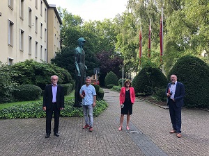 Axel Schäfer und Jörg Laftsidis besuchten die Knappschaft-Bahn-See (KBS) Axel Schäfer und Jörg Laftsidis besuchten die Knappschaft-Bahn-See (KBS)