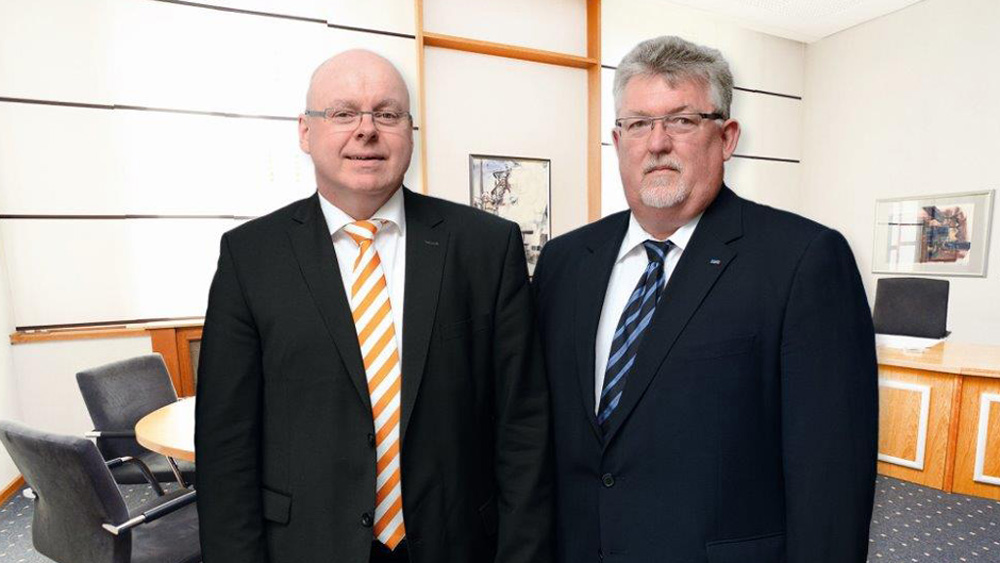 Der Vorsitz der Vertreterversammlung: Vorsitzender Frank Vanhofen, Arbeitgebervertreter Stellvertretender Vorsitzender Robert Prill, Versichertenvertreter Der Vorsitz der Vertreterversammlung: Vorsitzender Frank Vanhofen, Arbeitgebervertreter Stellvertretender Vorsitzender Robert Prill, Versichertenvertreter