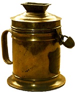 Ein goldenes Gefäß zum Sammeln von Geldern. Ein goldenes Gefäß zum Sammeln von Geldern.